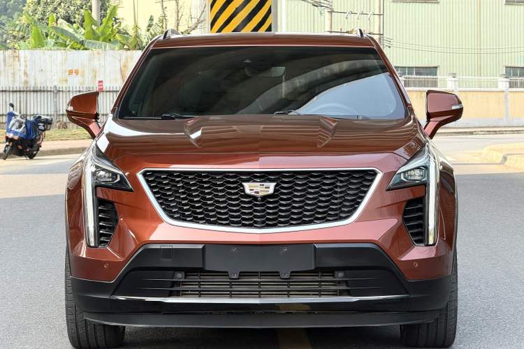 Used Cadillac XT4 2018 28T 4x4 Platinum Sport Edition Exterior 1