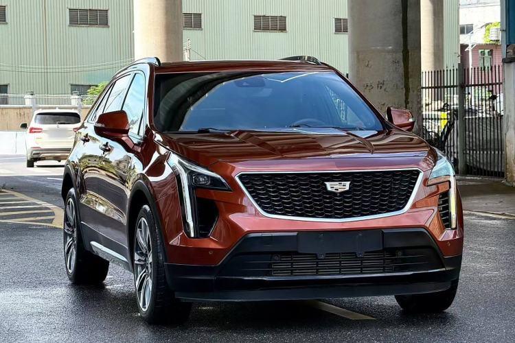 Used Cadillac XT4 2018 28T 4x4 Platinum Sport Edition Exterior 2
