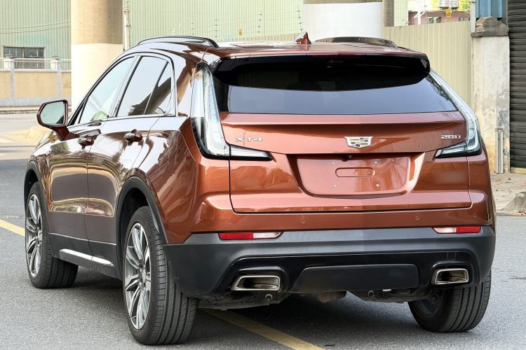 Used Cadillac XT4 2018 28T 4x4 Platinum Sport Edition Exterior 3
