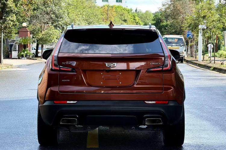 Used Cadillac XT4 2018 28T 4x4 Platinum Sport Edition Exterior 4