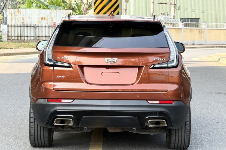 Used Cadillac XT4 2018 28T 4x4 Platinum Sport Edition Exterior 4