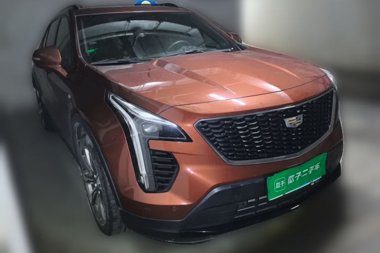 Used Cadillac XT4 2018 28T 4x4 Platinum Sport Edition Front Right 45 Deg