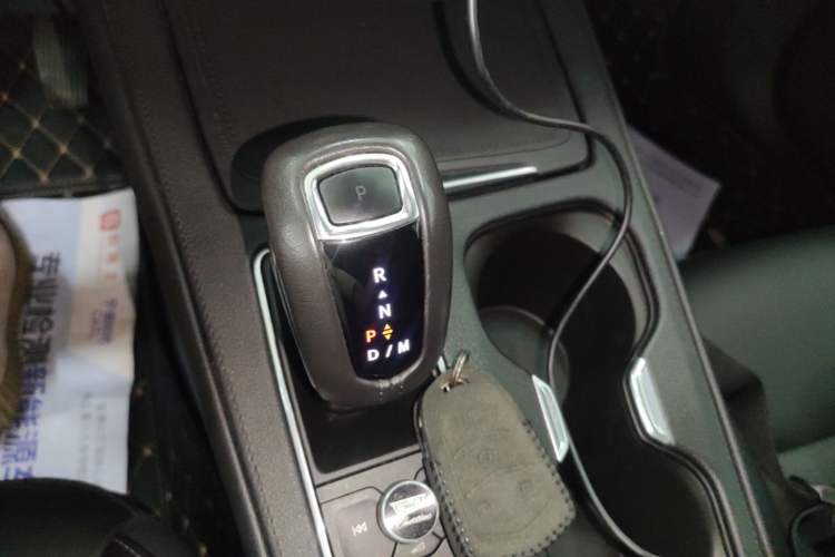 Used Cadillac XT4 2018 28T Two-Wheel Drive Leading Version Gear Lever