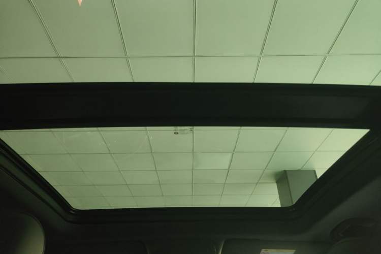 Used Cadillac XT4 2018 28T Two-Wheel Drive Tech Version Headliner
