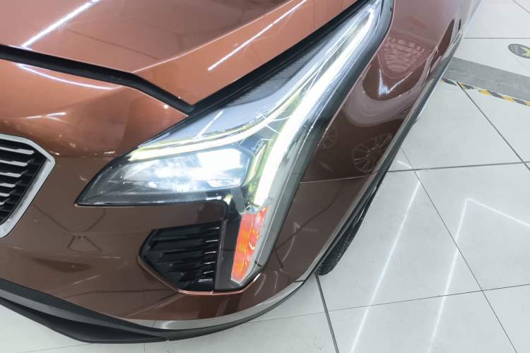 Used Cadillac XT4 2018 28T Two-Wheel Drive Tech Version Left Front Headlight