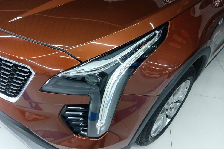 Used Cadillac XT4 2018 28T Two-Wheel-Drive Luxury Model Left Front Headlight