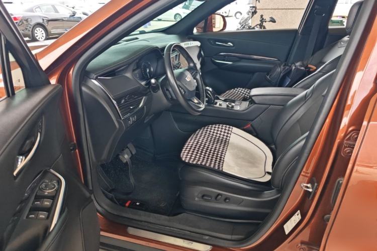 Used Cadillac XT4 2018 28T Two-Wheel Drive Tech Version Left Front Seat