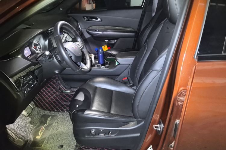 Used Cadillac XT4 2018 28T 4x4 Platinum Sport Edition Left Front Seat