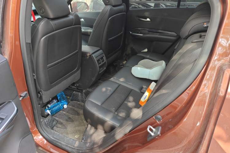 Used Cadillac XT4 2018 28T Two-Wheel Drive Tech Version Left Rear Seat