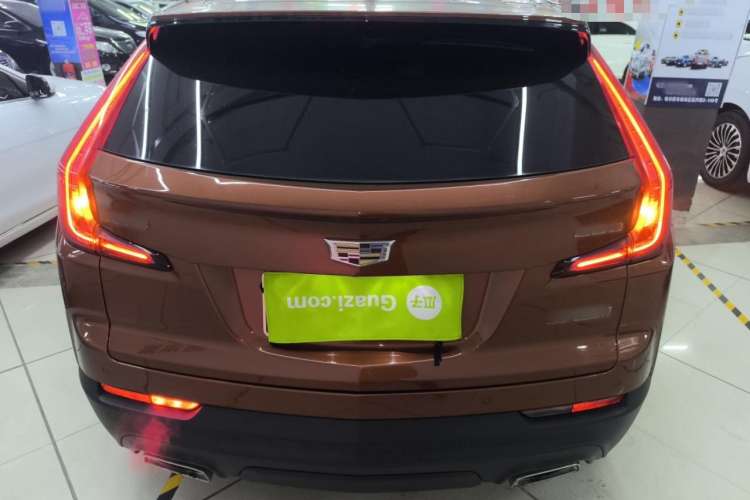 Used Cadillac XT4 2018 28T Two-Wheel Drive Tech Version Rear