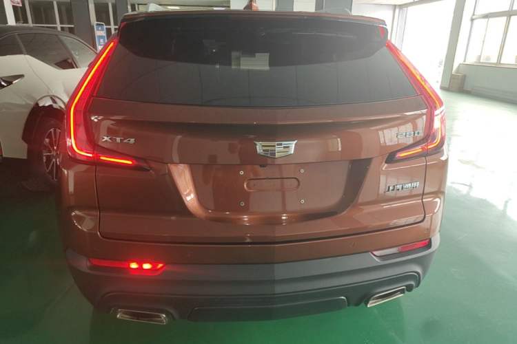 Used Cadillac XT4 2018 28T Two-Wheel Drive Tech Version Rear
