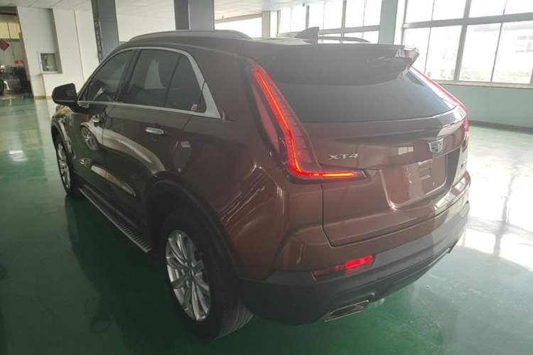 Used Cadillac XT4 2018 28T Two-Wheel Drive Tech Version Rear Left 45 Deg