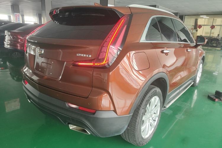 Used Cadillac XT4 2018 28T Two-Wheel Drive Tech Version Rear Right 45 Deg