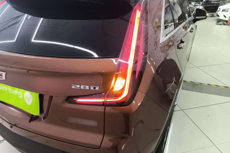 Used Cadillac XT4 2018 28T Two-Wheel Drive Tech Version Right Rear Taillight