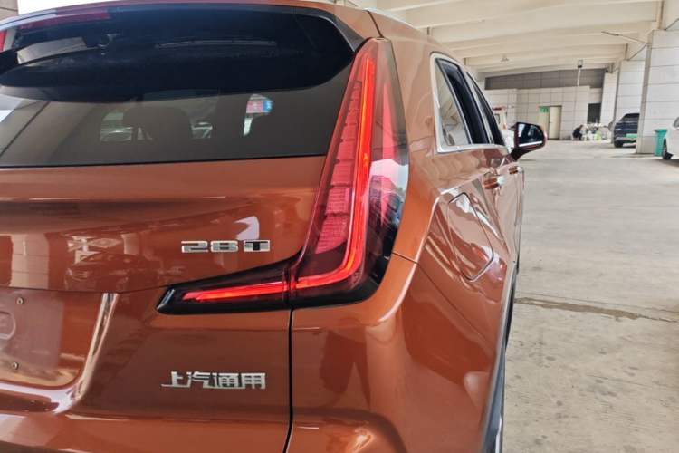 Used Cadillac XT4 2018 28T Two-Wheel Drive Tech Version Right Rear Taillight