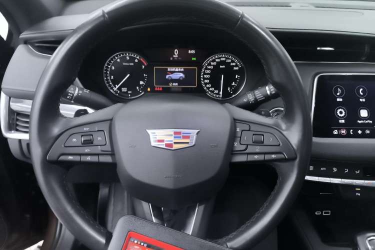 Used Cadillac XT4 2018 28T Two-Wheel Drive Tech Version Steering Wheel