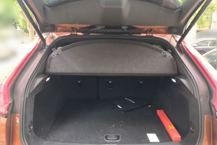 Used Cadillac XT4 2018 28T Two-Wheel Drive Tech Version Trunk