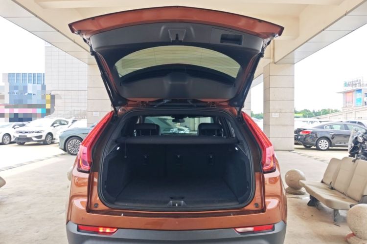 Used Cadillac XT4 2018 28T Two-Wheel Drive Tech Version Trunk