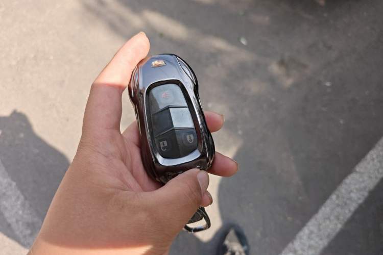 Used Cadillac XT4 2018 28T Two-Wheel Drive Tech Version Vehicle Key