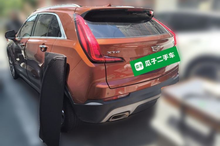 Used Cadillac XT4 2018 28T Two-Wheel-Drive Luxury Model Rear Left 45 Deg