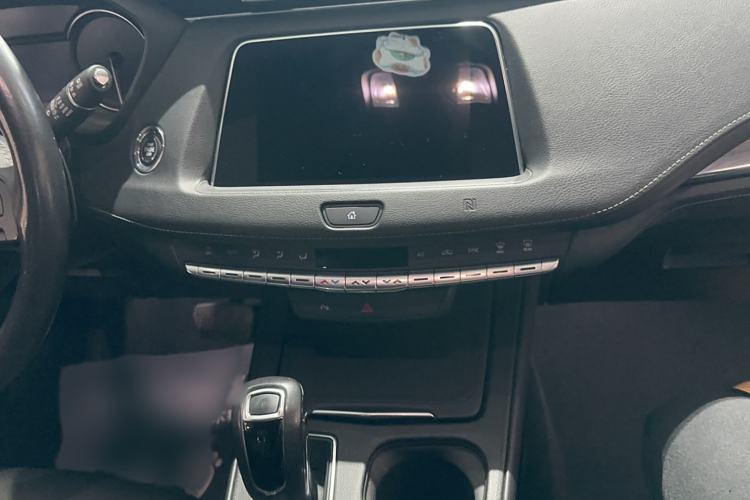 Used Cadillac XT4 2018 28T Two-Wheel Drive Tech Version Audio And AC Panel