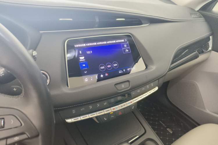 Used Cadillac XT4 2018 28T Two-Wheel-Drive Luxury Model Audio And AC Panel