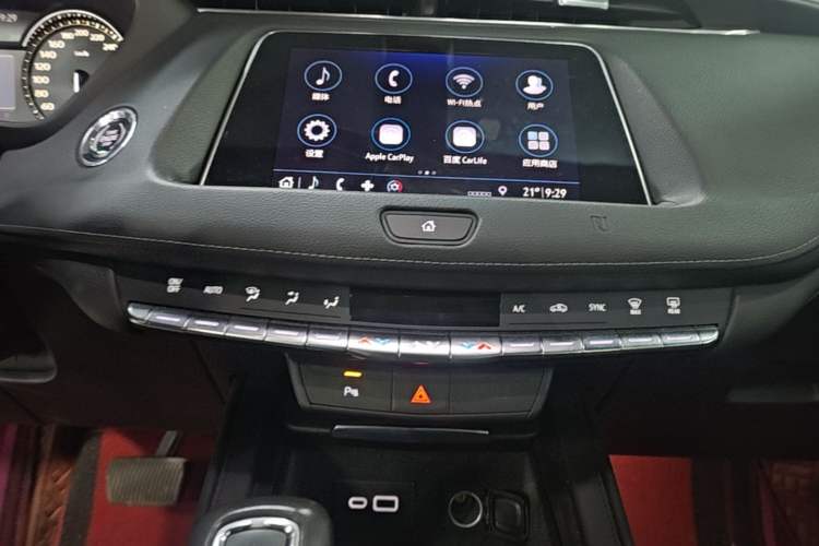 Used Cadillac XT4 2018 28T Two-Wheel Drive Tech Version Audio And AC Panel