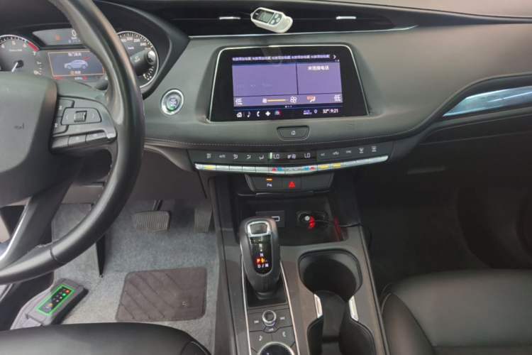 Used Cadillac XT4 2018 28T Two-Wheel Drive Tech Version Audio And AC Panel