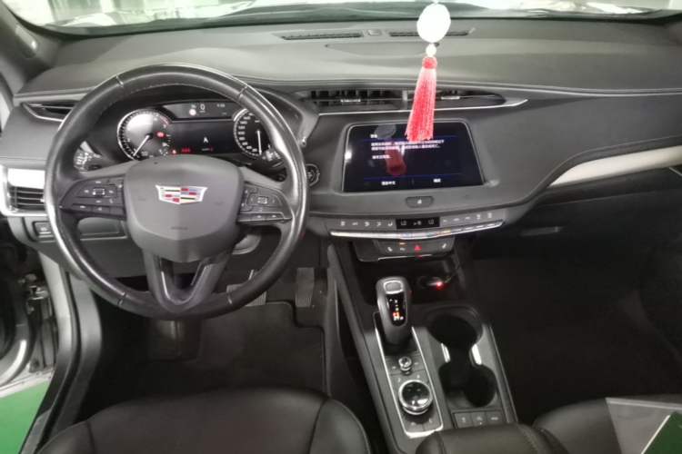 Used Cadillac XT4 2018 28T Two-Wheel Drive Leading Version Center Console