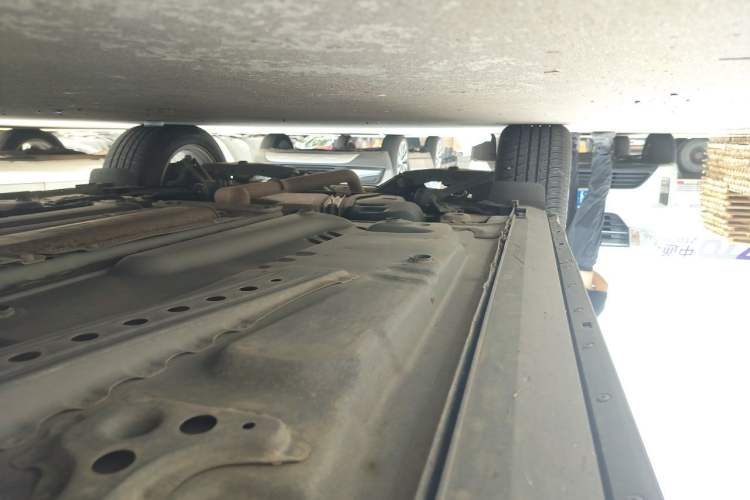 Used Cadillac XT4 2018 28T Two-Wheel Drive Tech Version Chassis Front Right