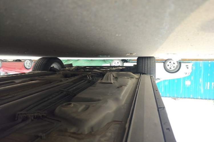 Used Cadillac XT4 2018 28T Two-Wheel Drive Tech Version Chassis Rear Left
