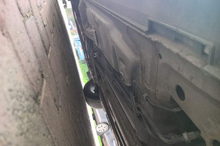Used Cadillac XT4 2018 28T Two-Wheel-Drive Luxury Model Chassis Rear Left