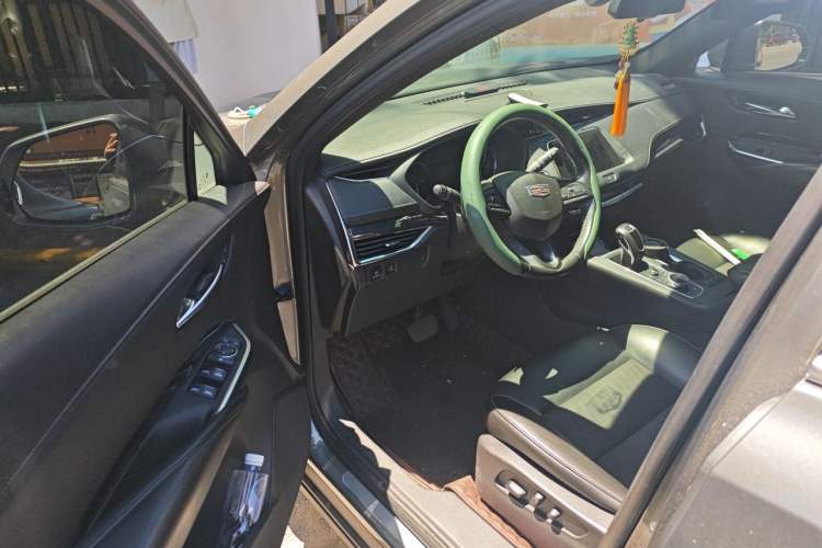 Used Cadillac XT4 2018 28T Two-Wheel Drive Tech Version Driver Seat