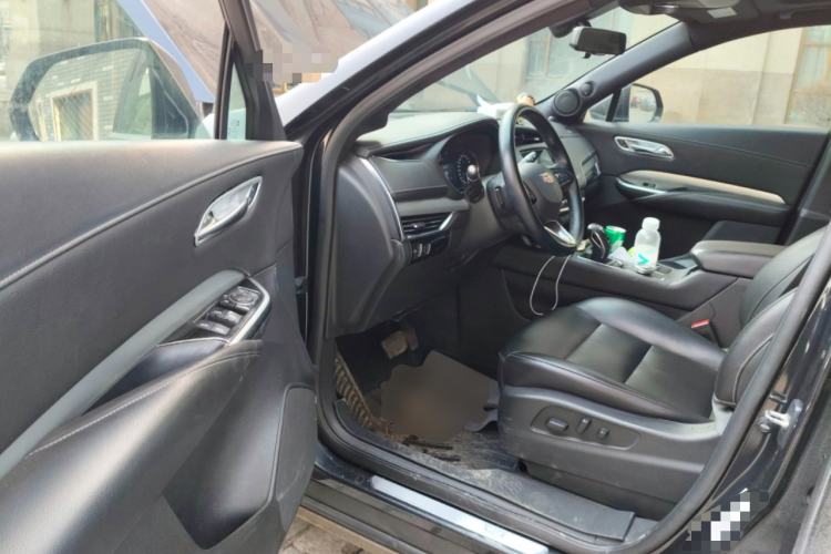 Used Cadillac XT4 2018 28T Two-Wheel-Drive Luxury Model Driver Seat