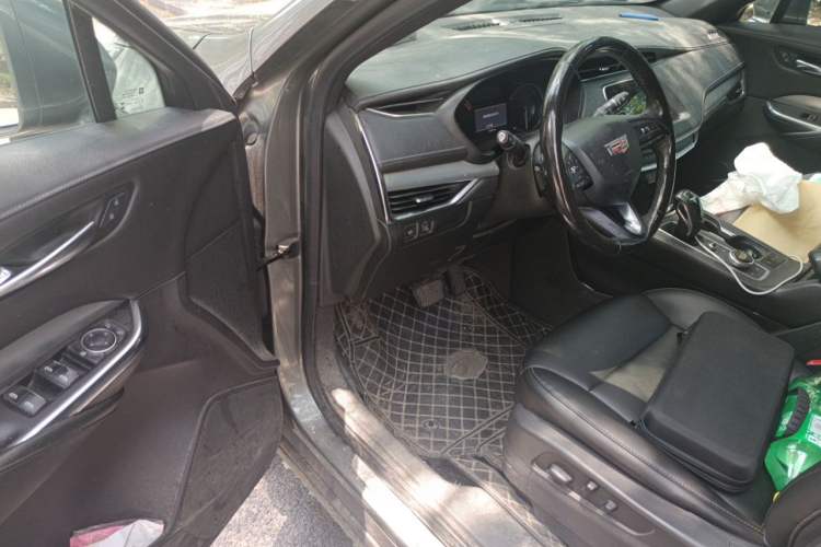 Used Cadillac XT4 2018 28T Two-Wheel-Drive Luxury Model Driver Seat