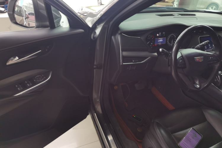 Used Cadillac XT4 2018 28T Two-Wheel Drive Leading Version Driver Seat