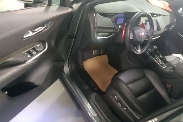 Used Cadillac XT4 2018 28T Two-Wheel Drive Luxury Sport Model Driver Seat