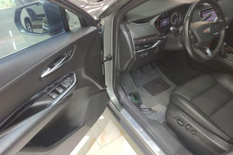 Used Cadillac XT4 2018 28T Two-Wheel Drive Tech Version Driver Seat