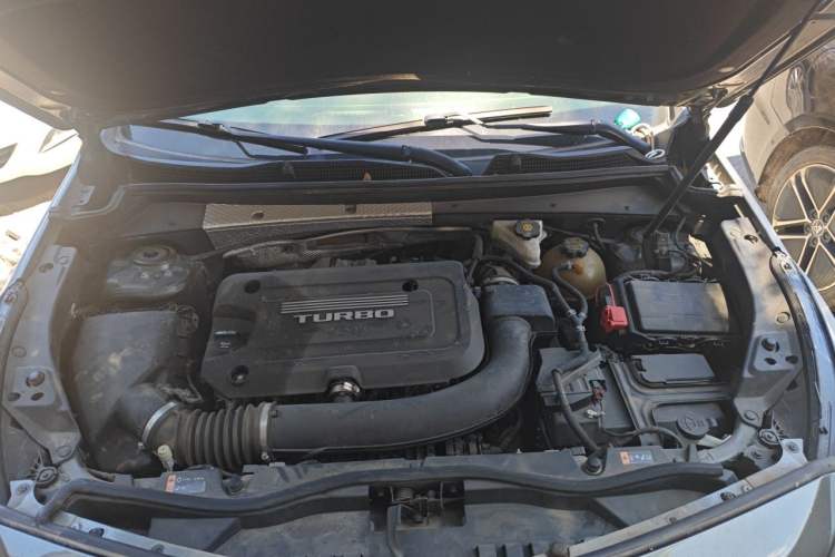 Used Cadillac XT4 2018 28T Two-Wheel Drive Tech Version Engine Bay
