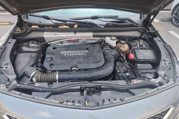 Used Cadillac XT4 2018 28T Two-Wheel Drive Luxury Sport Model Engine Bay