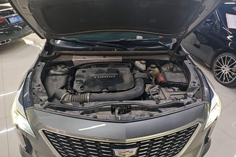 Used Cadillac XT4 2018 28T Two-Wheel Drive Tech Version Engine Bay