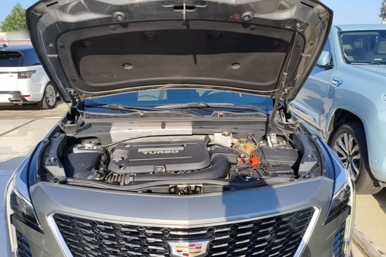Used Cadillac XT4 2018 28T Four-Wheel Drive Leading Model Engine Bay