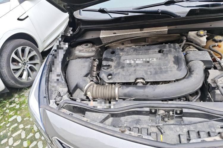 Used Cadillac XT4 2018 28T Two-Wheel Drive Leading Version Engine Bay Right