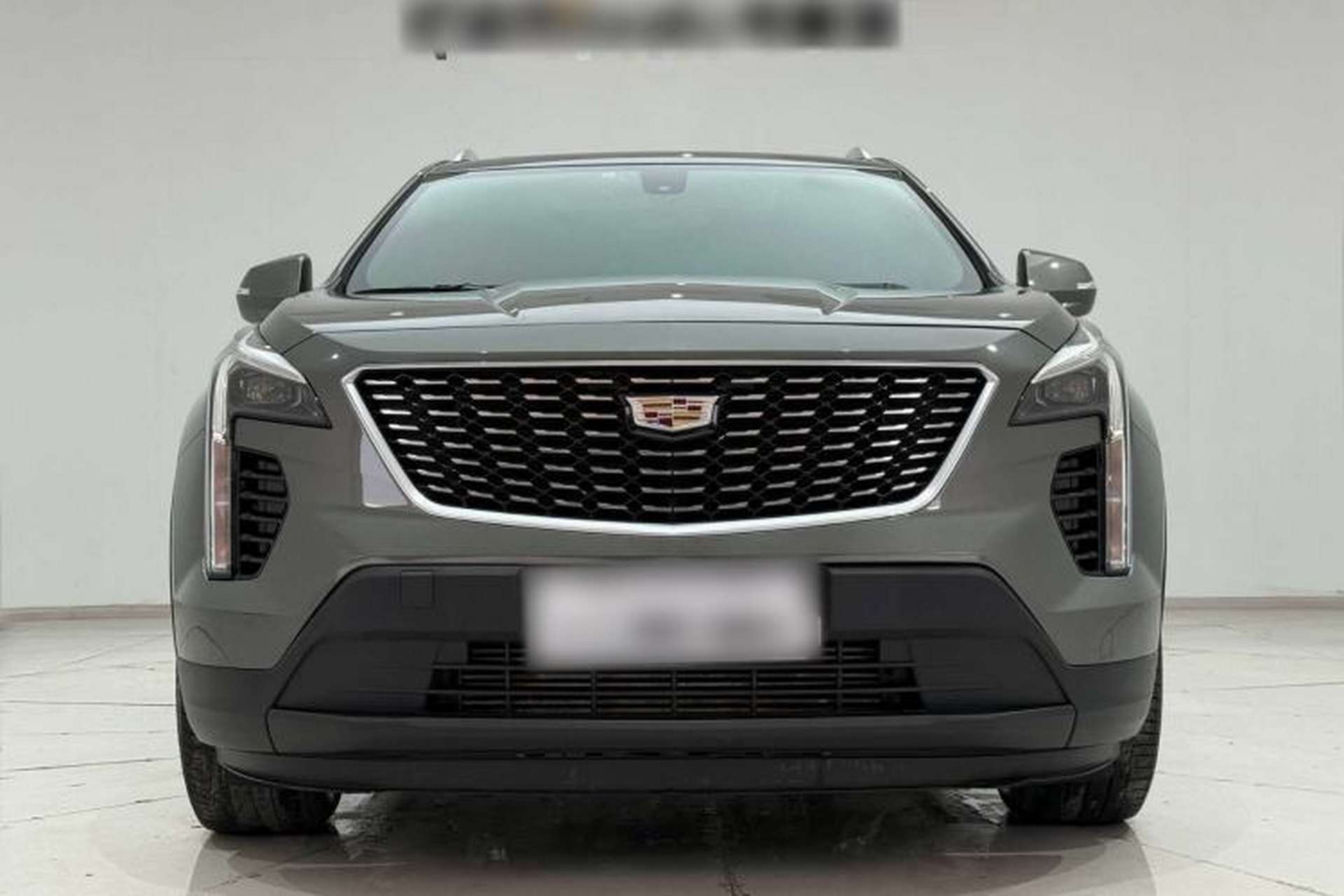 Used Cadillac XT4 2018 28T Two-Wheel Drive Tech Version Exterior 1