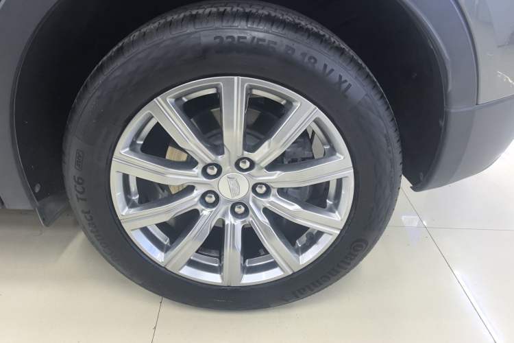 Used Cadillac XT4 2018 28T Two-Wheel Drive Leading Version Exterior 2