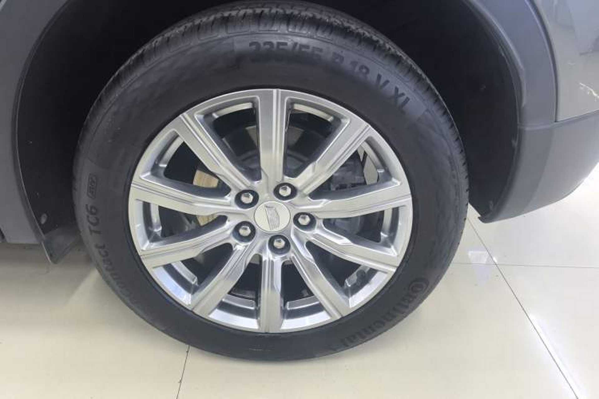 Used Cadillac XT4 2018 28T Two-Wheel Drive Leading Version Exterior 2