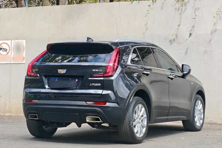 Used Cadillac XT4 2018 28T Two-Wheel Drive Tech Version Exterior 3