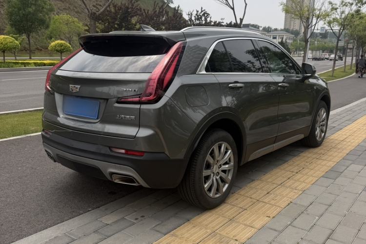 Used Cadillac XT4 2018 28T Two-Wheel Drive Leading Version Exterior 3