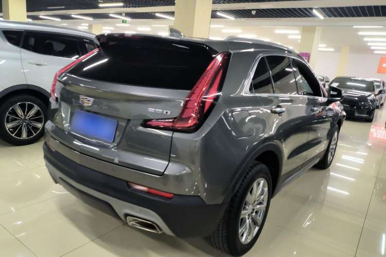 Used Cadillac XT4 2018 28T Two-Wheel Drive Leading Version Exterior 3