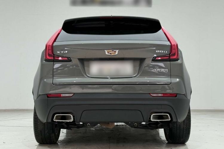 Used Cadillac XT4 2018 28T Two-Wheel Drive Tech Version Exterior 4